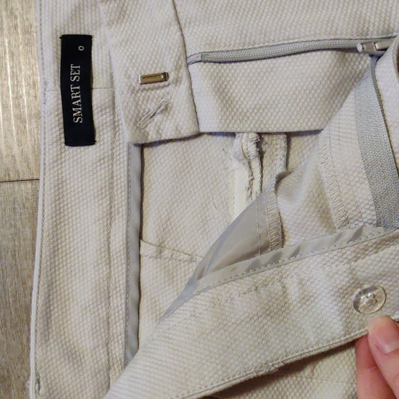 Smart Set | Grey dress shorts - Picture 2 of 4